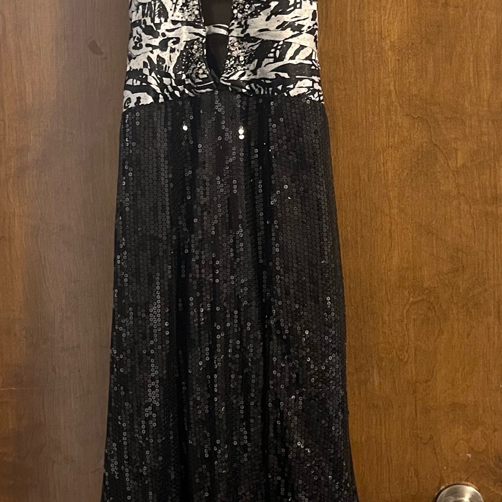 B Darlin Silver and White Sequin Maxi Dress A-line Cocktail